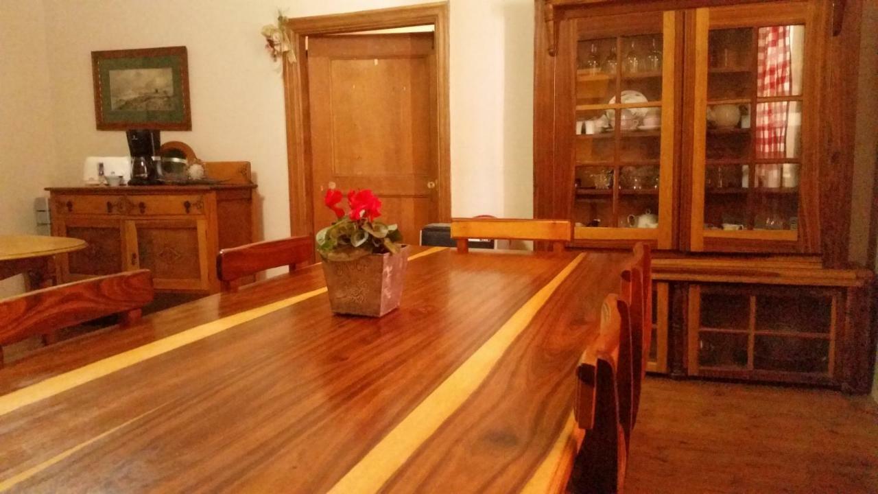 Calvinia Guesthouse Esterno foto