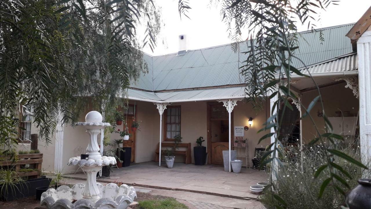 Calvinia Guesthouse Esterno foto