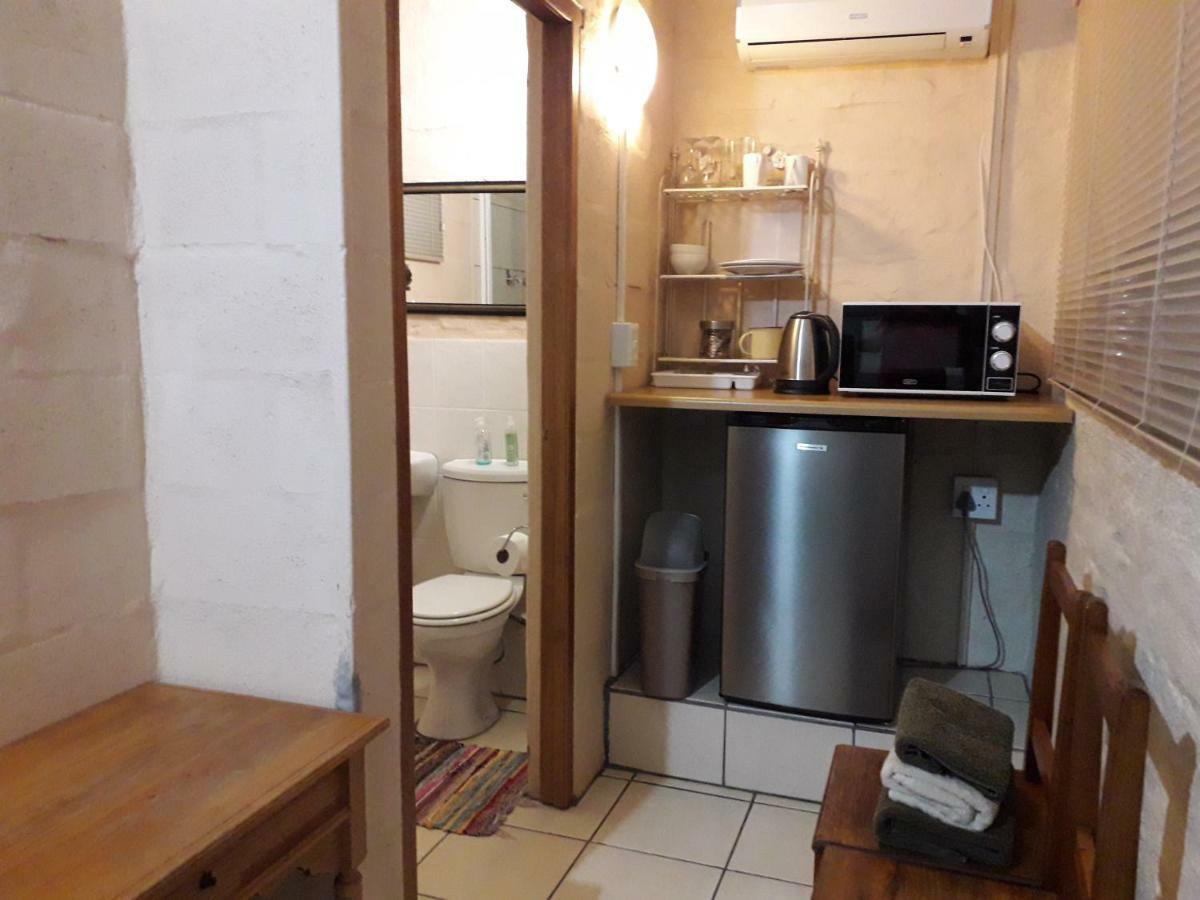 Calvinia Guesthouse Esterno foto