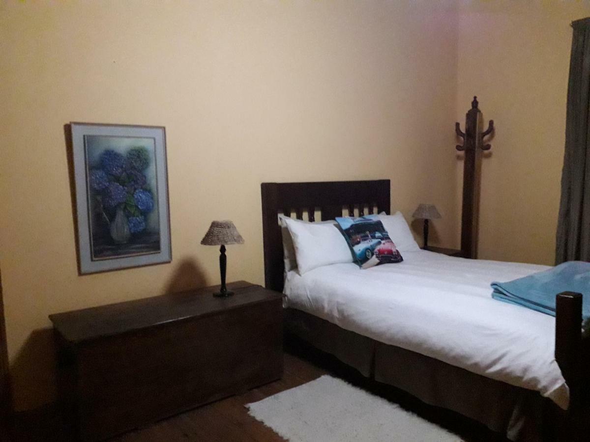 Calvinia Guesthouse Esterno foto
